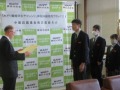 田中次長が局長賞を授与