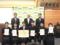 生徒の皆さん（前列）と竹志校長（後列右）