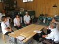 意見交換の様子(二宮新治氏、左から3人目)