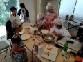 親子で餃子のネタづくりスタート