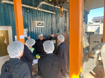 一次加工施設での説明