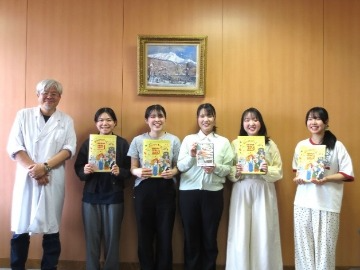 美作大学食ロス削減サークルのみなさんと顧問桑守教授