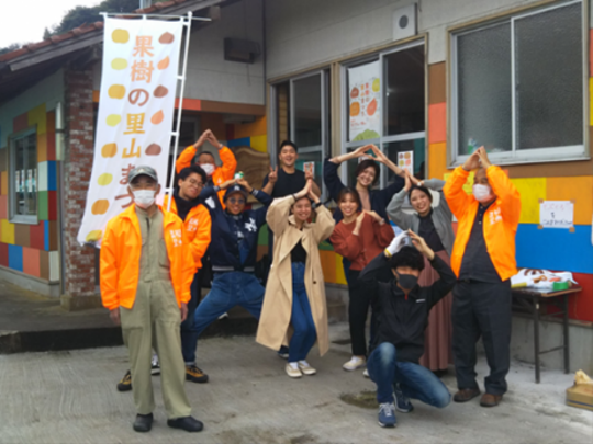 鹿野町河内果樹の里山協議会のみなさん