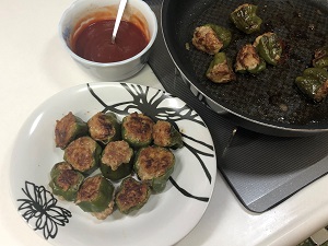 ピーマンの肉詰め