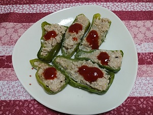 ピーマンの肉詰め