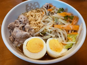 野菜たっぷりラーメン