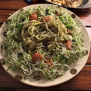 カイワレ大根のジェノベーゼパスタ