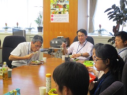 局長と楽しく共食
