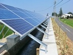 用水路の上部空間に太陽光パネルを設置
