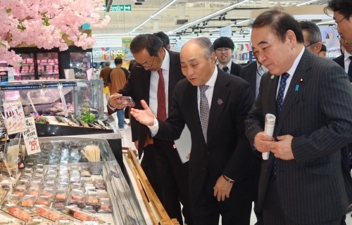 Visit to the Japan-Thailand Joint Venture Retail Store