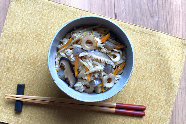 Katemeshi (loaded rice)