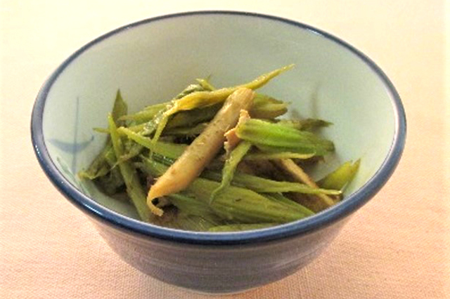 Stir-boiled Wakagobou (new burdock root)
