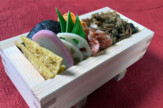 Mackerel hakozushi (pressed sushi)