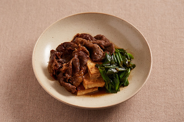 Niku Tofu (Simmered meat and tofu)