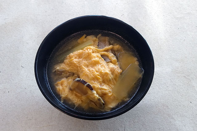 Kuurijishi (Egg Soup with meat and vegetables)