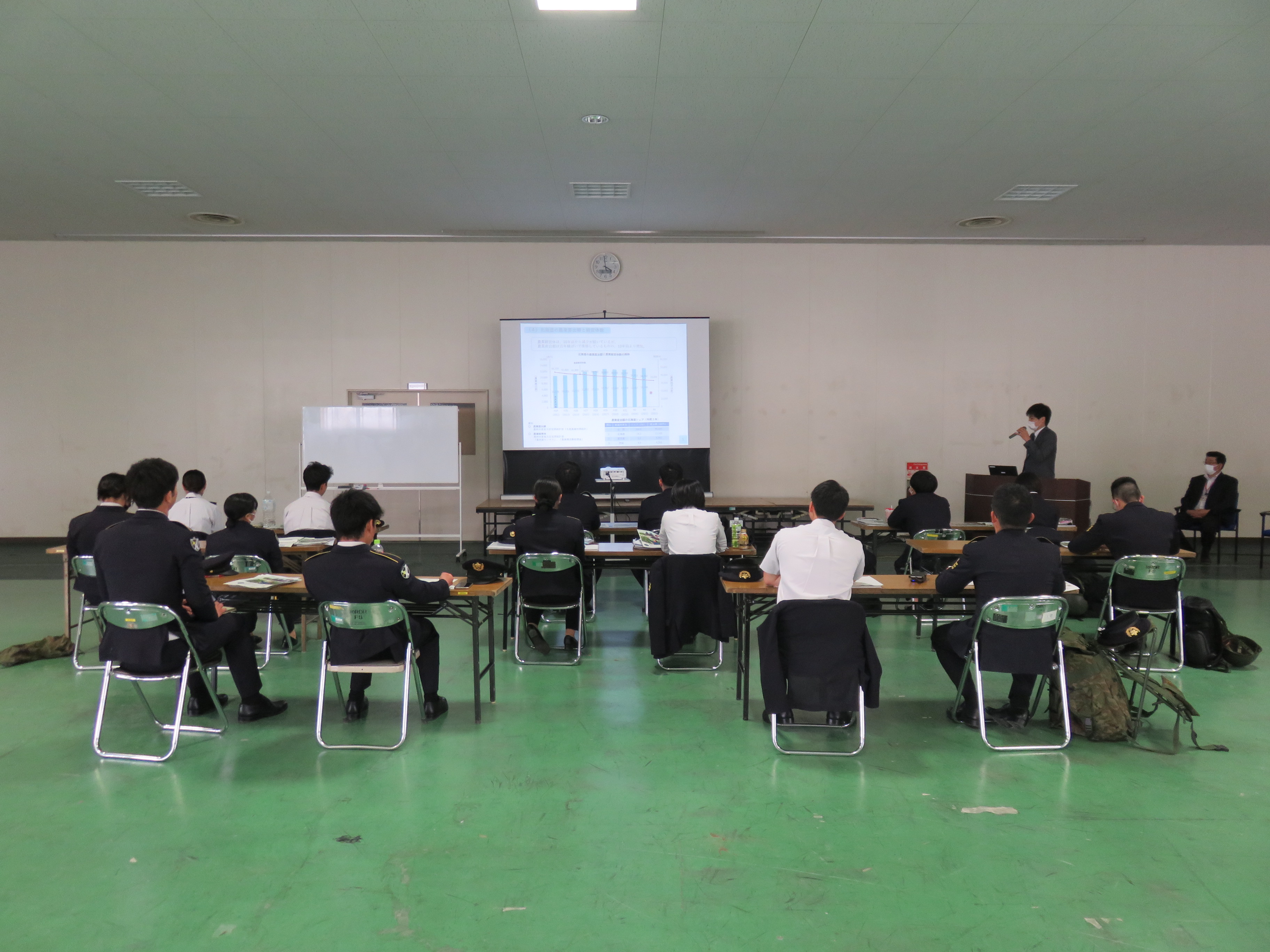 【説明会場全体の様子】