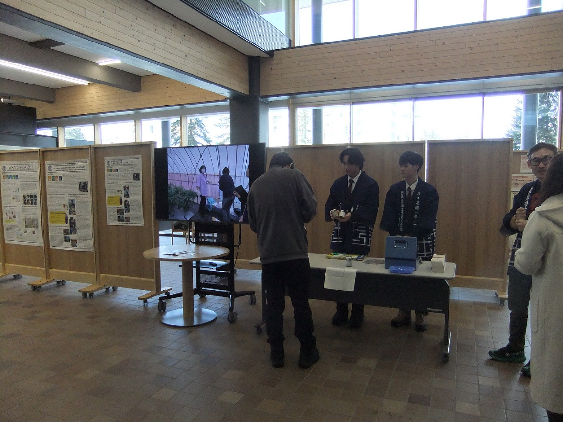 市役所での販売の様子2月1日