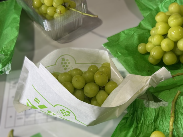 袋詰めされたシャインマスカット