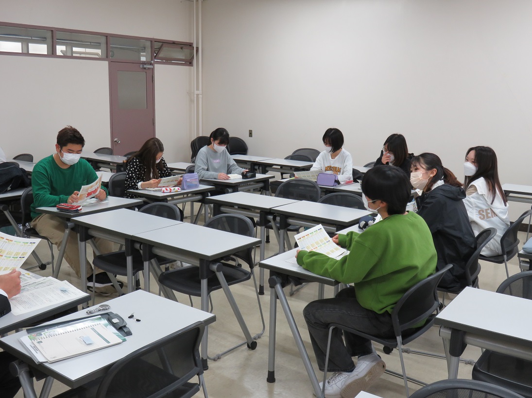 参加した大学生８名