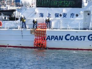 海面漂流者捜索・救出救助訓練