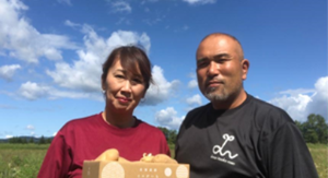 代表 板坂峰行さんご夫妻