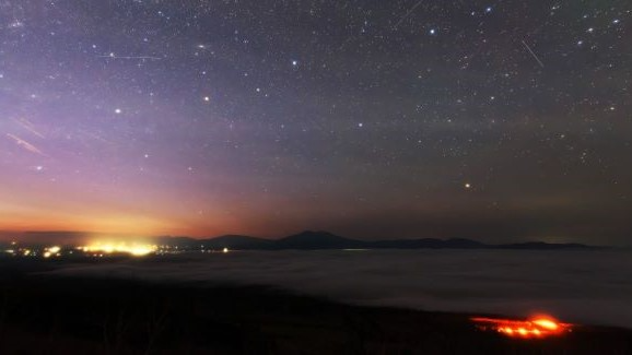 藻琴山からの雲海と天の川
