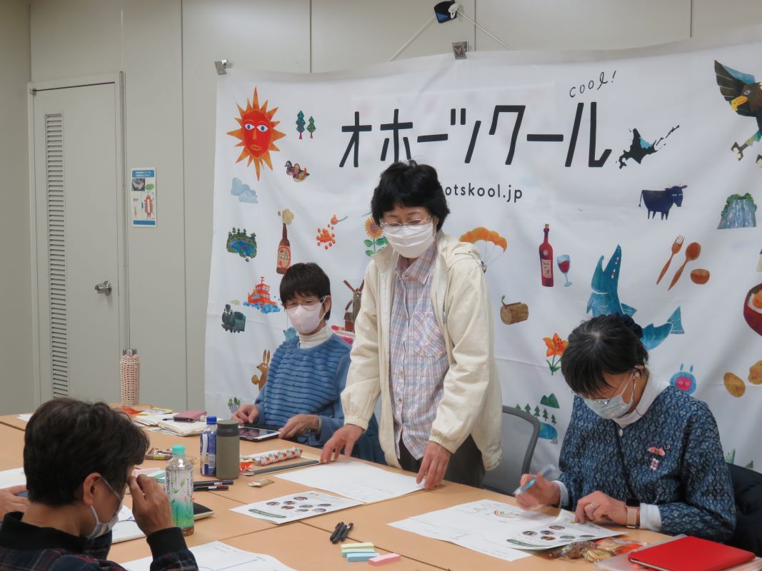挨拶をする富永会長