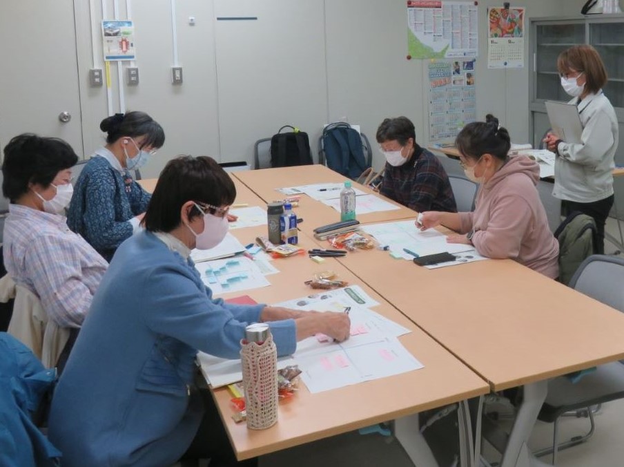 付箋に書き出す参加者