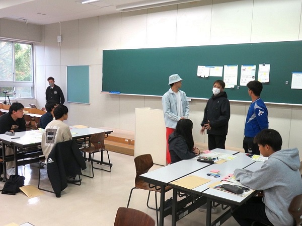 全体共有の様子