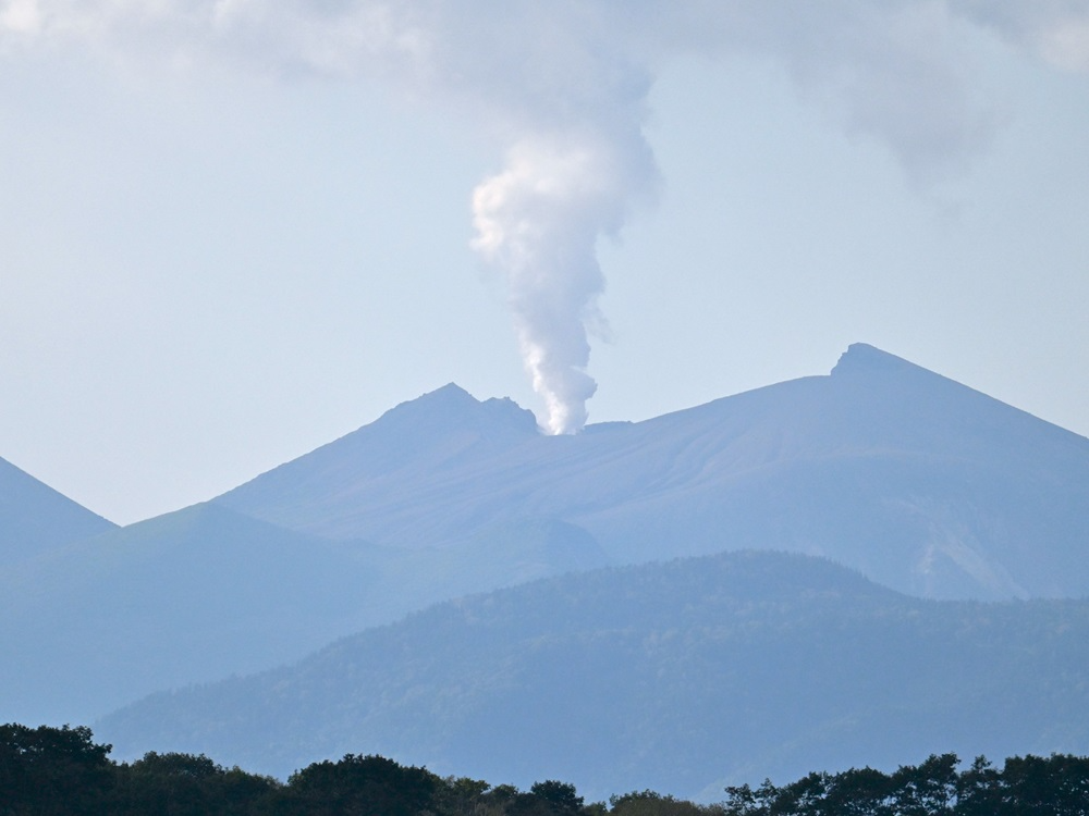 雌阿寒岳噴火