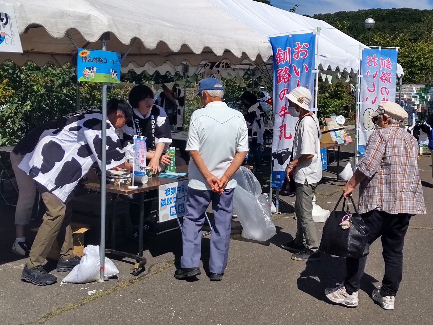 08_牛乳無料試飲