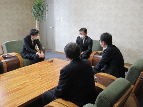 鶴居村村長との意見交換
