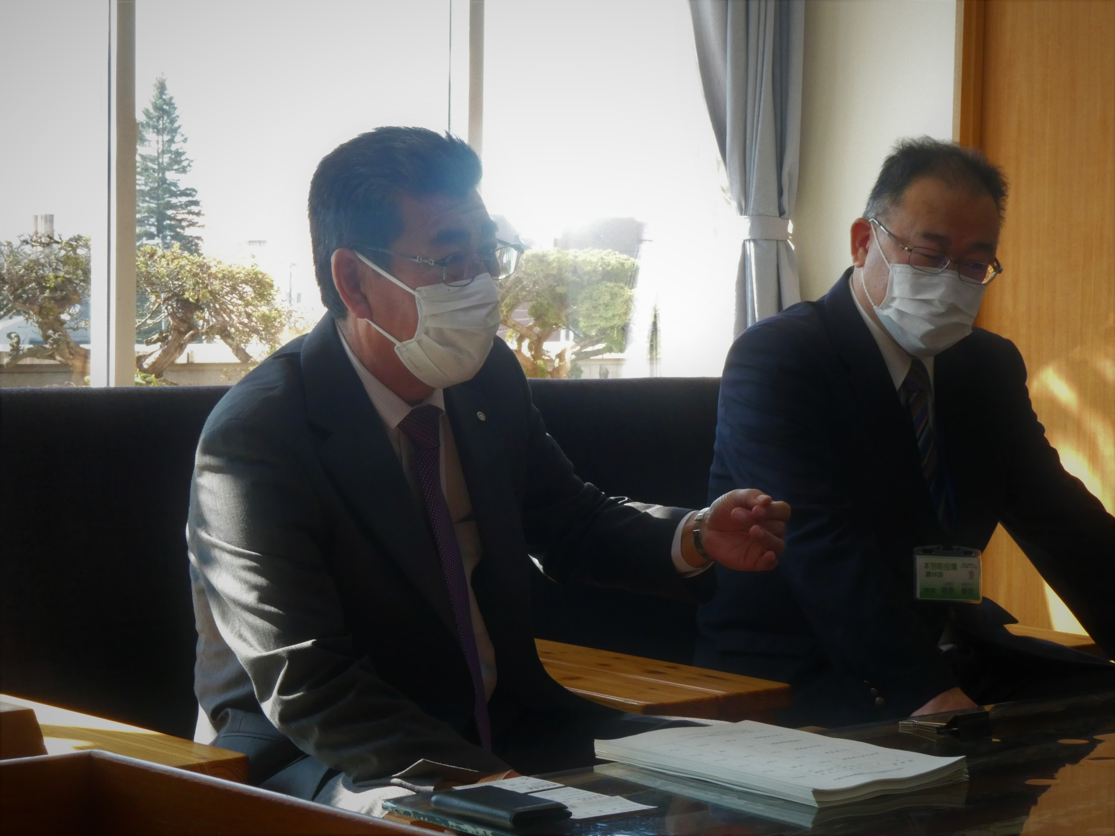 町づくりの意見を述べる佐々木町長