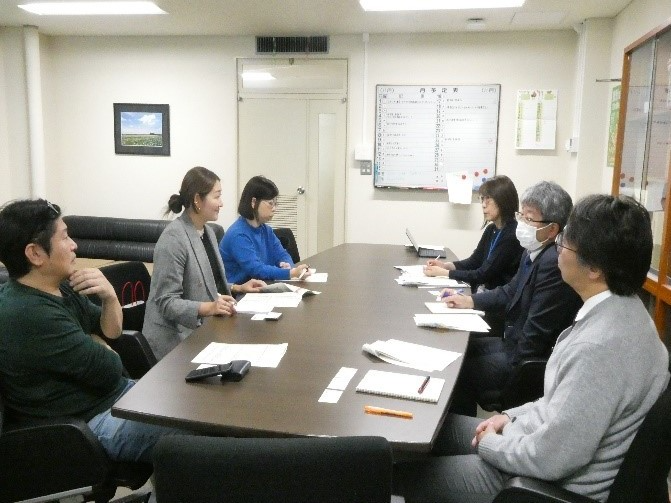 輸出に関する情報を提供