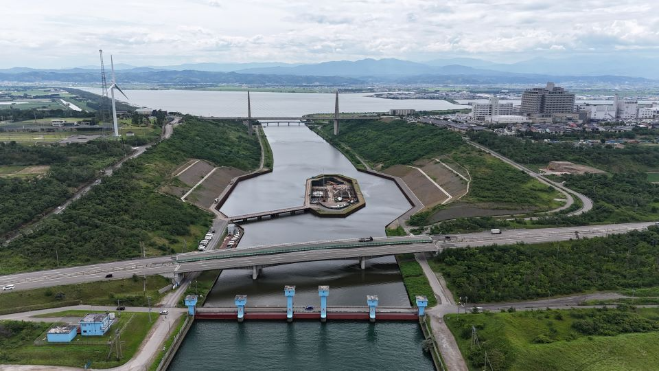 底版コンクリート打設を実施中
