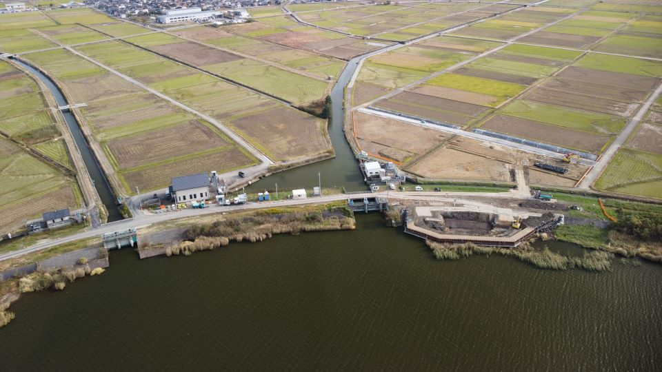 仮締切工事を実施中