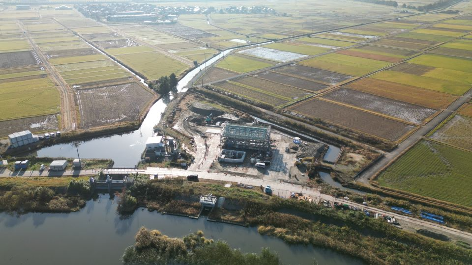 鉄骨工事(建築工事)を実施中