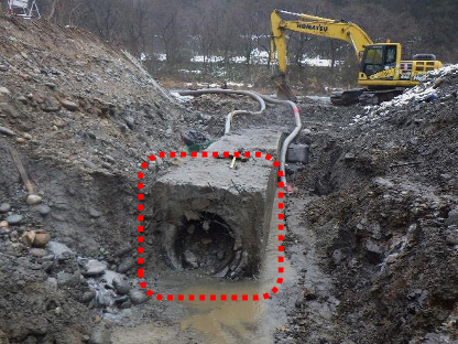 左岸側サイホン断面図