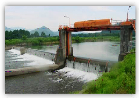 内の倉ダム（下流より望む）