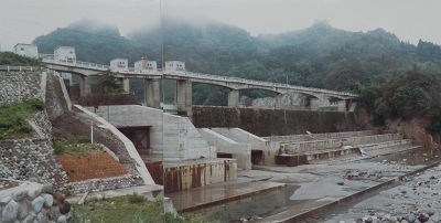 横江頭首工補強