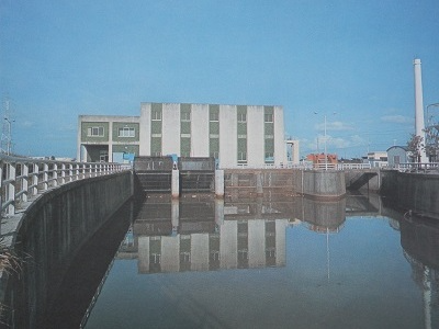 東部排水機場