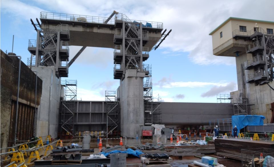 ゲート据付完了