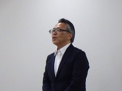 説明する藤岡地方参事官
