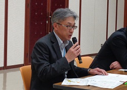 説明をする井田調整官