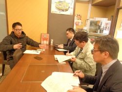 白山市木滑地区協議会会長・有本氏との意見交換の様子