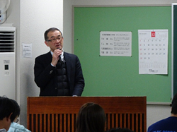 講義する田口地方参事官