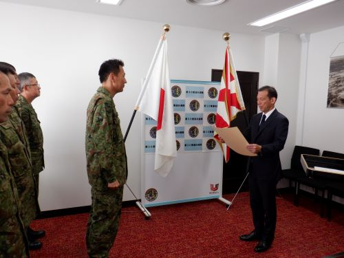 大臣感謝状贈呈の様子