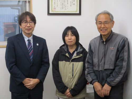 株式会社農楽里代表（中央）と園田局次長