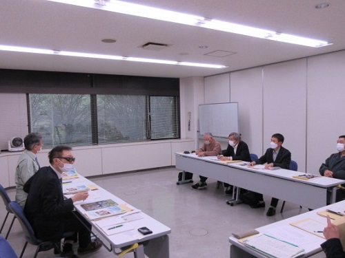 西海地区集落協定代表(右から2人目)との意見交換会