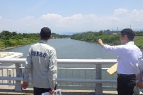 新堀川潮止水門の現地視察(加賀市)